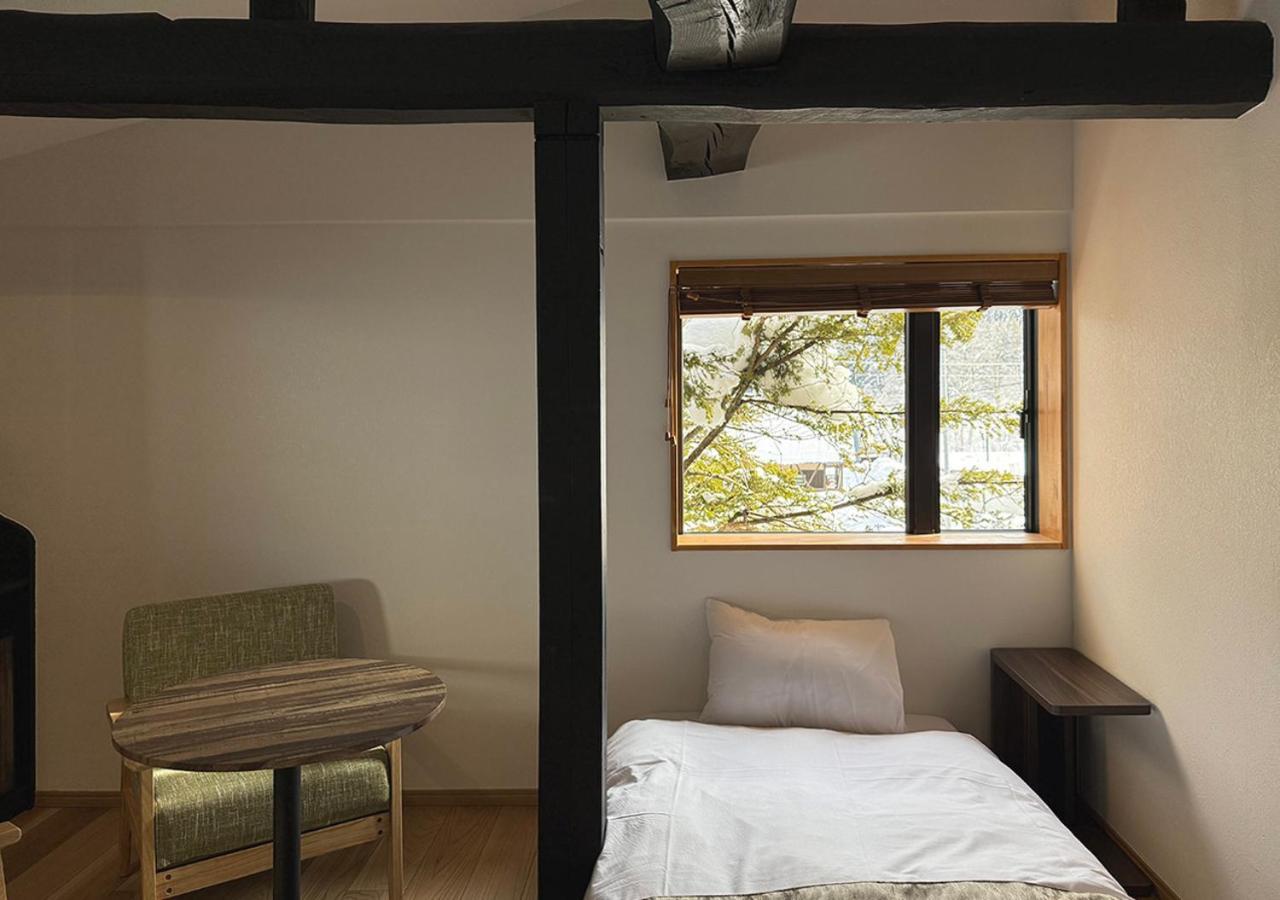 白馬の黒馬　Darkhorse @Hakuba Hotel Exterior photo